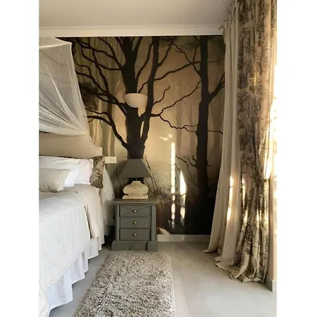 Bedroom In A Villa, 빌라 부덴스