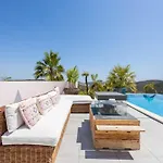 Private Bedroom In A Luxurious Villa, Villa